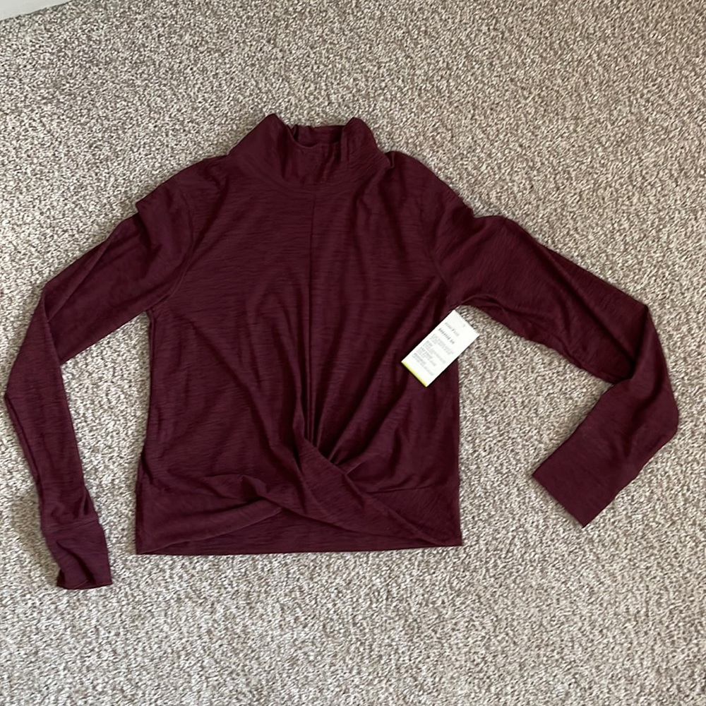 Activewear cropped mock top